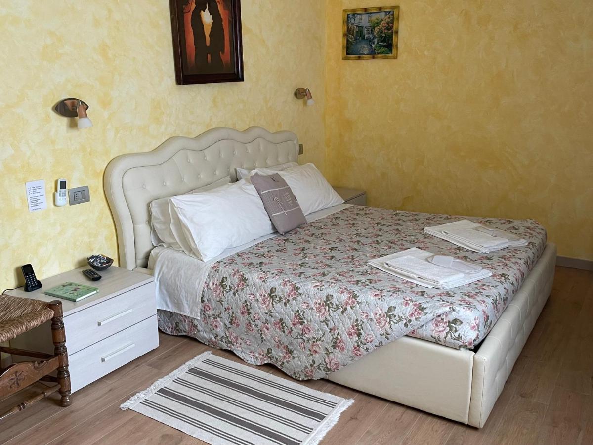 Hotel Diffuso Il Portichetto Vezio Perledo Bagian luar foto