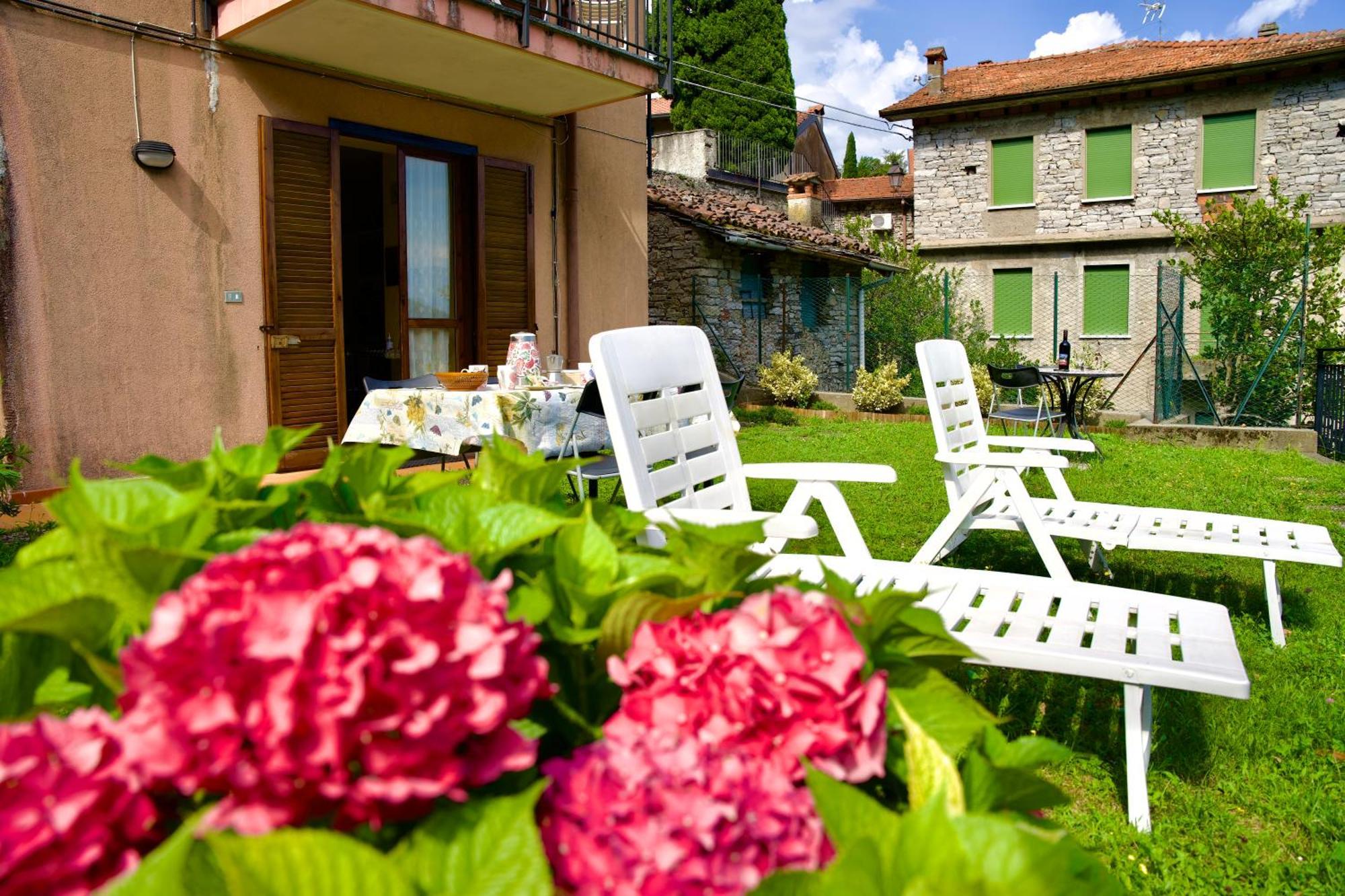 Hotel Diffuso Il Portichetto Vezio Perledo Bagian luar foto